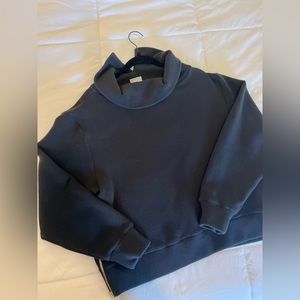 Varley sweatshirt